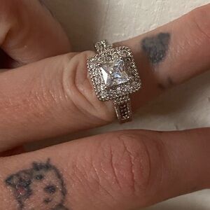 S925 Elegant Silver Halo Ring